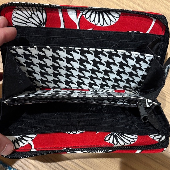 Vera Bradley Red and White Floral Wallet - Picture 3 of 5